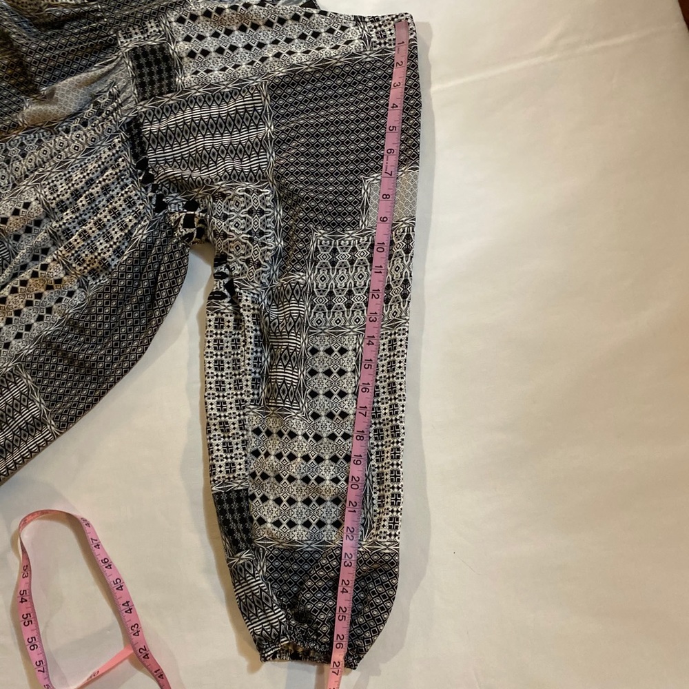 Ellos Black&White Patchwork Pattern Flowy Shirt - image 4